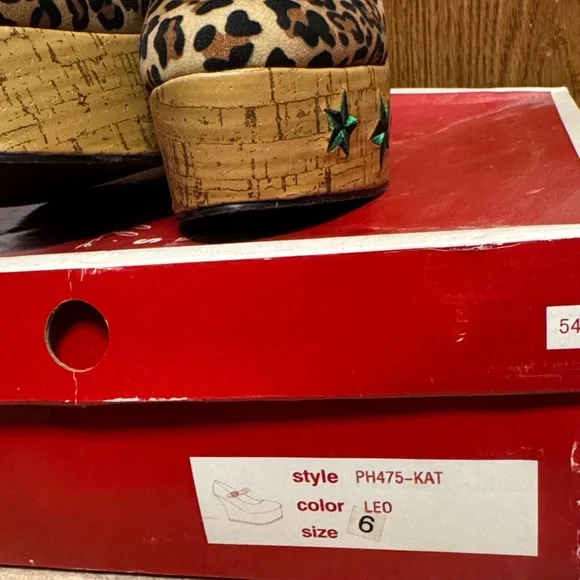 Penthouse by Ellie Shoes Leopard Wedges with embroidery - Picture 7 of 7